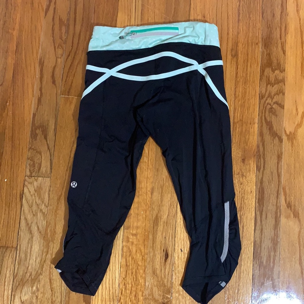 Lululemon Crops - Picture 2 of 4